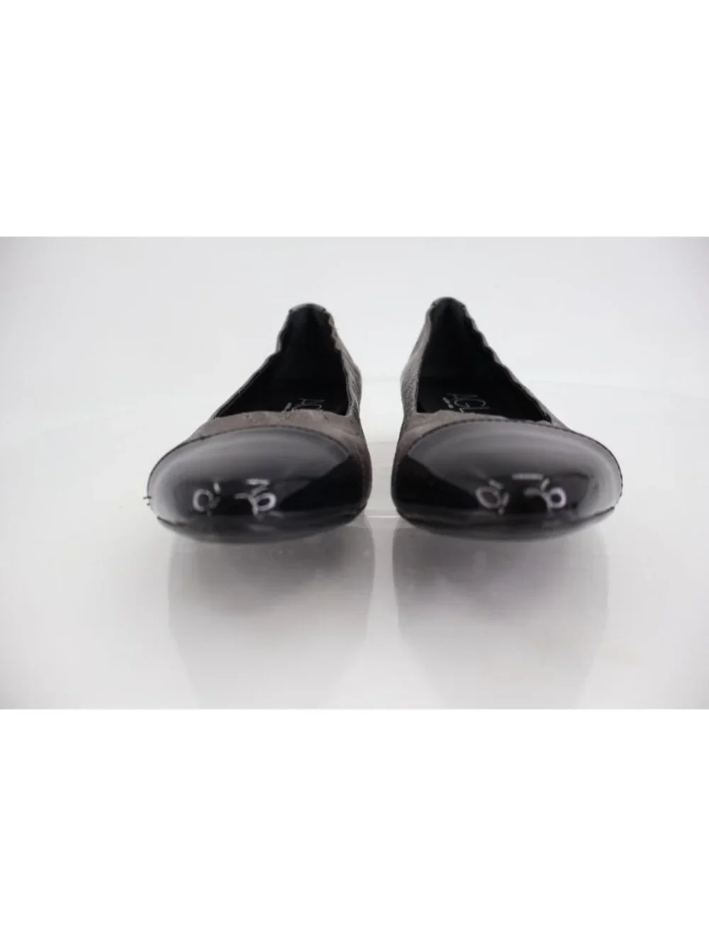 AGL Naomi Womens Ballet Flats Size 39.5 9.5 Quilted Silver Black Leather Cap Toe